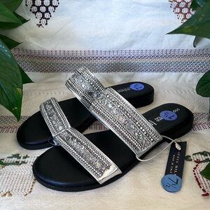 NEW Sophia Milano Women’s Italian Sparkling Silver Embellished Slide Sandals